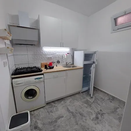 Cozy Flat In A Great Location * 博德鲁姆